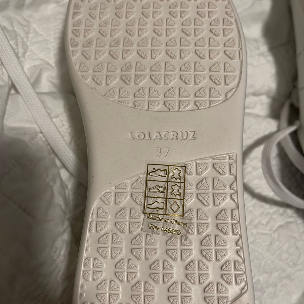 Lola Cruz smiley face sneaker - Picture 6 of 11